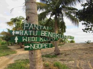 pantai_batu_bengkung_malang (2)