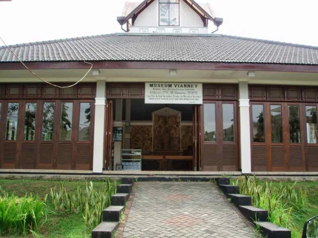 museum zoology frater vianney malang min