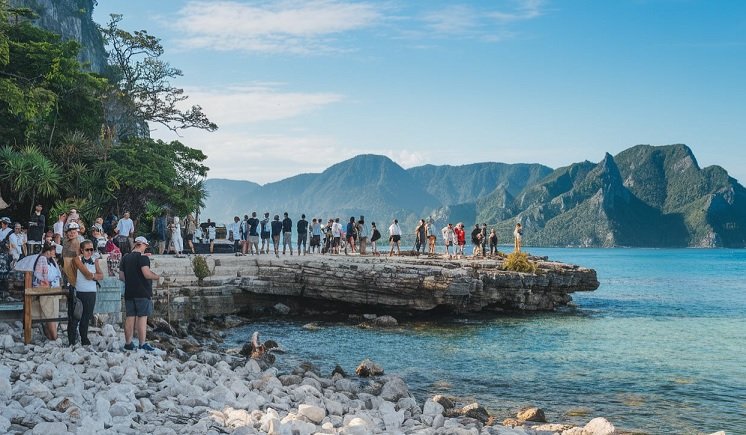 Tips Liburan Long Weekend Imlek yang Aman & Nyaman
